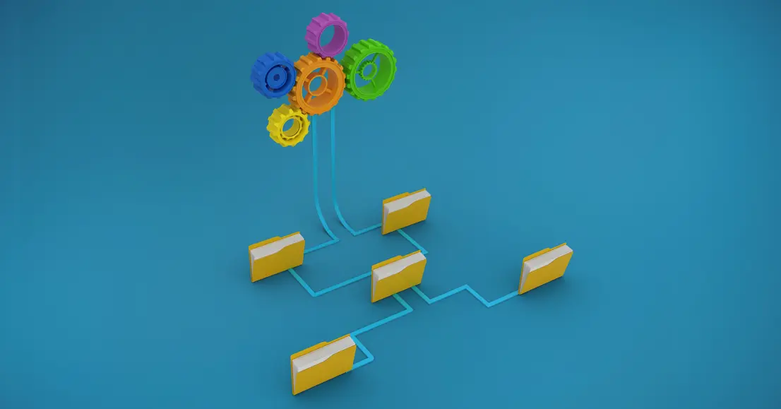 Bunte Zahnräder und gelbe Ordner auf blauem Hintergrund symbolisieren strukturierte Datenverarbeitung und effizientes Dokumentenmanagement in modernen digitalen Arbeitsumgebungen.